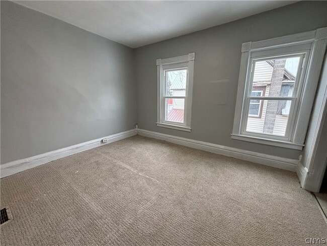 Building Photo - 702 Leray St