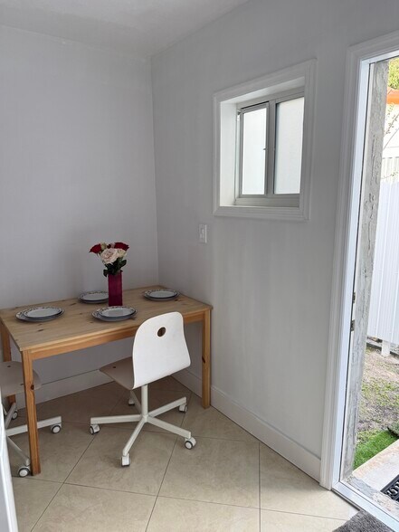 Building Photo - 10340 SW 43rd St