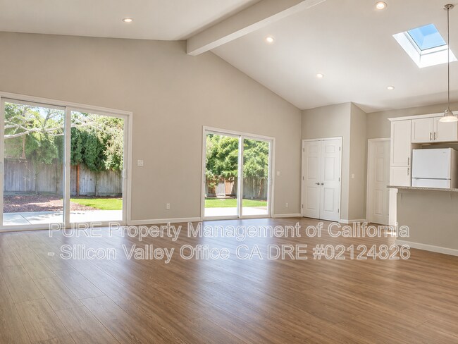 Building Photo - 40469 Shaw Ct