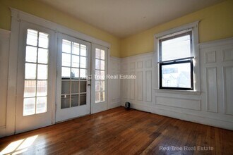 Building Photo - 225 Chestnut Hill Ave