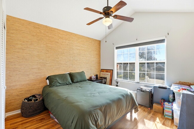 Building Photo - 2801 Donaldson Dr