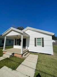 Building Photo - Three bedroom,  Two Bath ,Near UL , with Lawncare