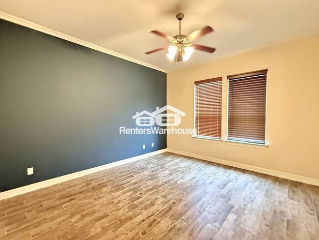 Building Photo - Beautiful 4 Bedroom Home just South of TCU!!!