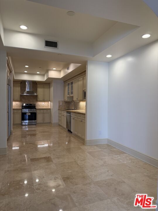 Building Photo - 137 S Spalding Dr