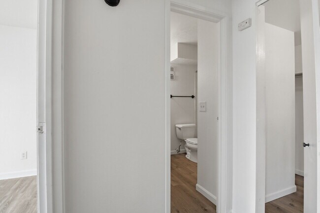 Building Photo - $1,140.95 with $300 off the first month's rent, 1 Bed - 1 Bath, Condo in Denver with Easy Access ...