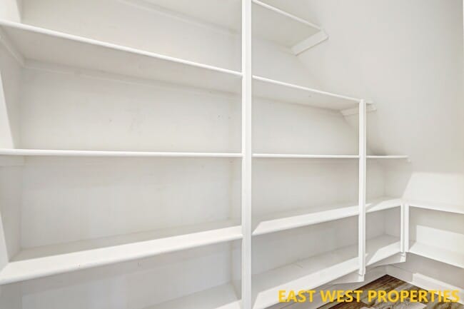 Building Photo - 117 Soaring Eagle