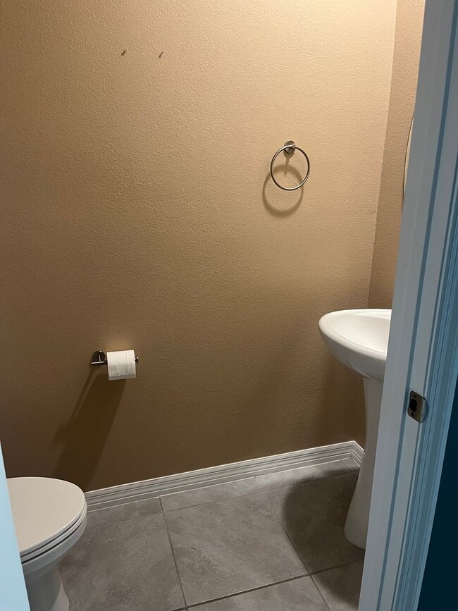 Building Photo - 3 bed 2 bath Townhome in Port Orange