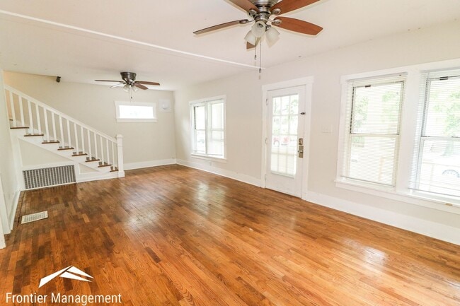 Building Photo - Great 5 bed home one block from City Park!