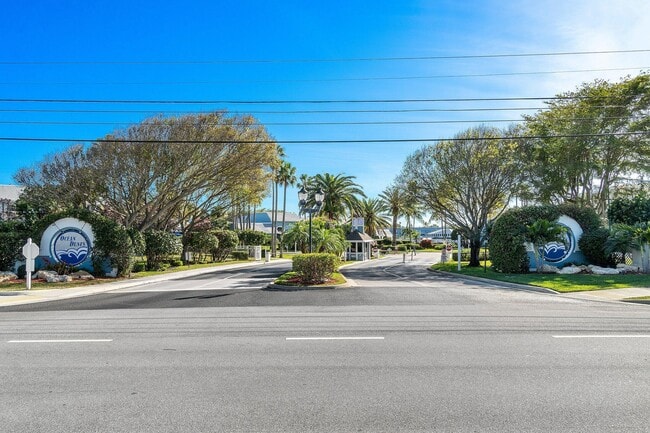 Building Photo - 812 Ocean Dunes Cir