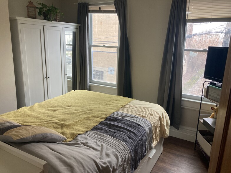 bedroom - 144 Almond Way