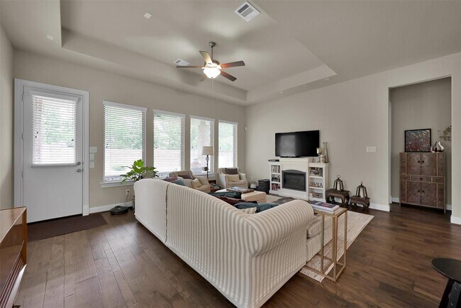 Building Photo - 4205 Grand Oaks Wind