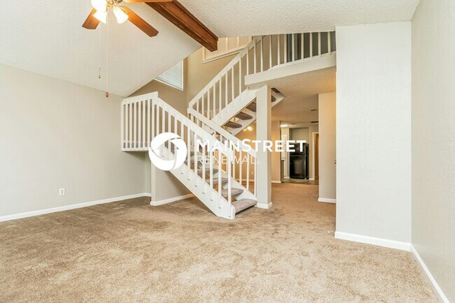 Building Photo - 3 Bedroom Pet-Friendly Home in Mesquite, TX with Main Street Renewal