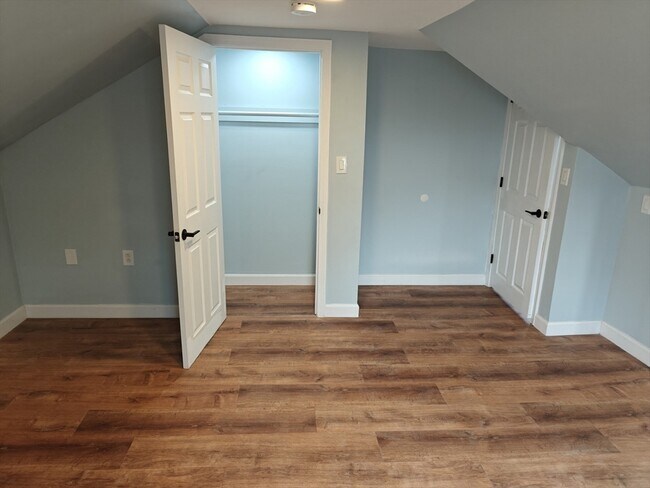 Building Photo - 102 Mt Pleasant Ave