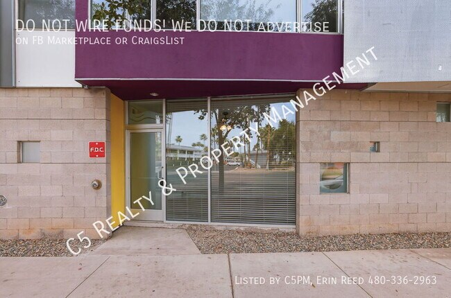 Building Photo - 1111 W University Dr