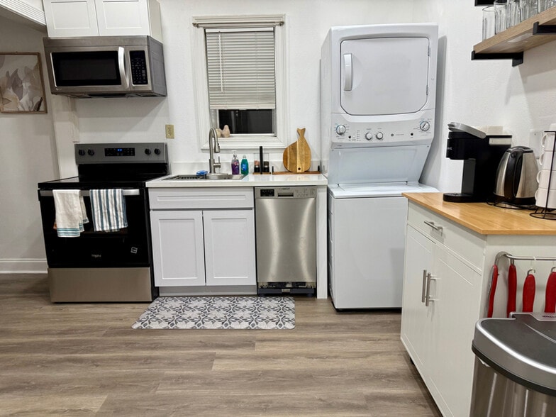 Building Photo - 747 Fourth St