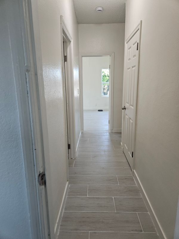 Building Photo - 7110 Somerset Blvd