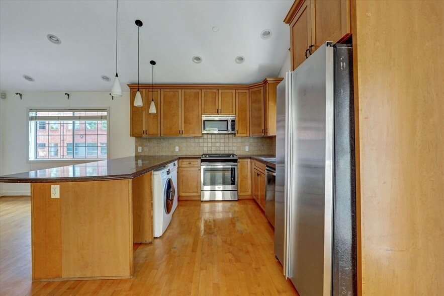Building Photo - 456 Smithwood Dr