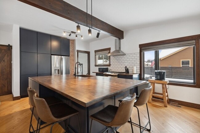 Building Photo - Beautiful Air Home Whitefish