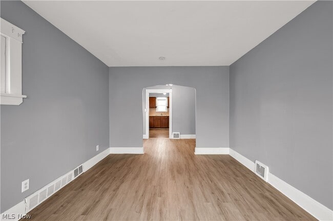 Building Photo - 16119 Parkgrove Ave