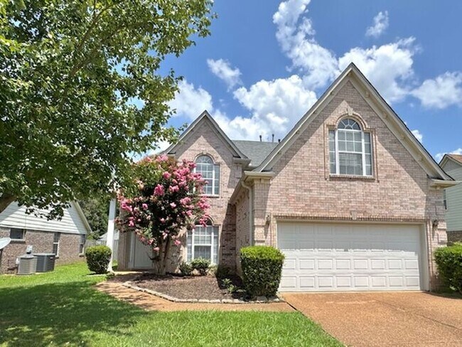 Primary Photo - Spacious 3 Bedroom 2.5 With Loft Area Home...