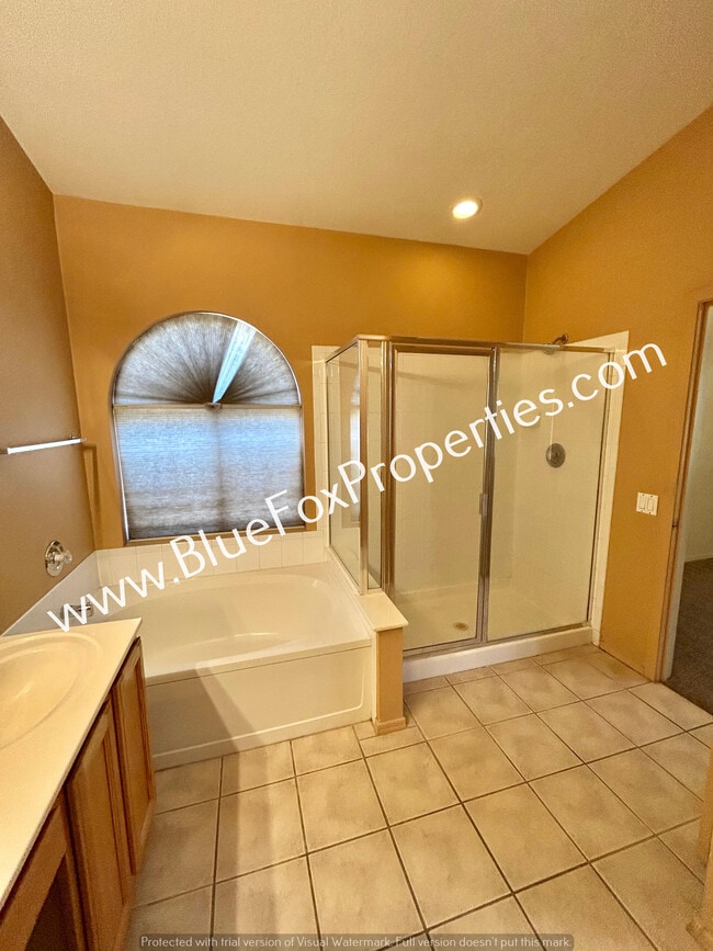Building Photo - 9035 N Silver Moon Way