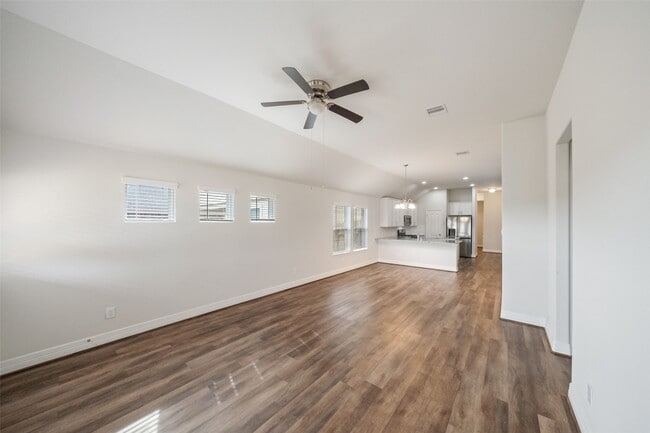 Building Photo - 22642 Rosebush Hl Rd