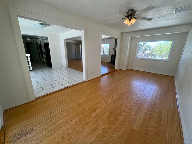 Building Photo - 56769 Joshua Dr