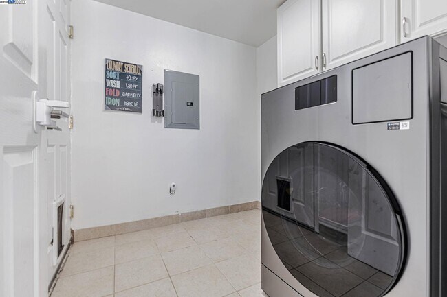 Building Photo - 1835 Cam Estrada