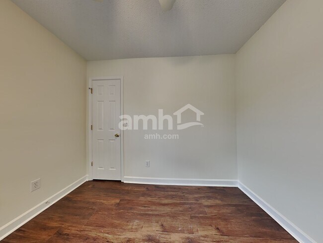 Building Photo - 14012 Sobeck Ln