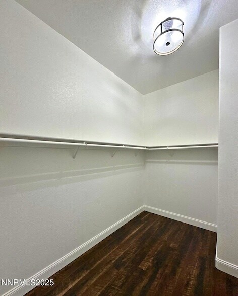 Building Photo - 1390 S Fox Glen Ct