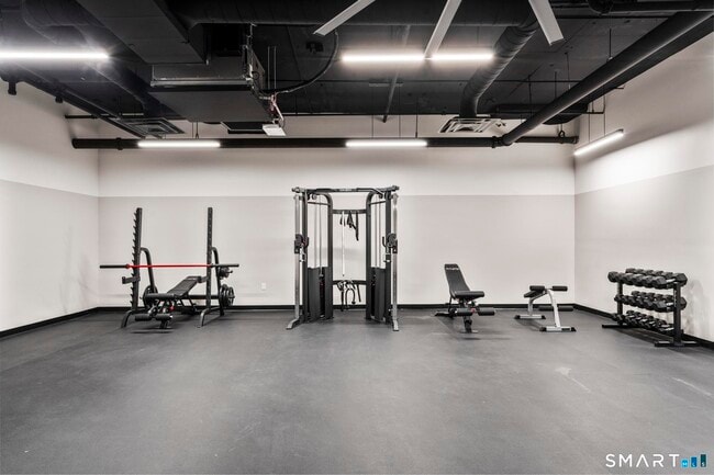 Building Photo - 480 Myrtle St