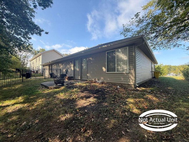 Building Photo - 7437 Noah Ct