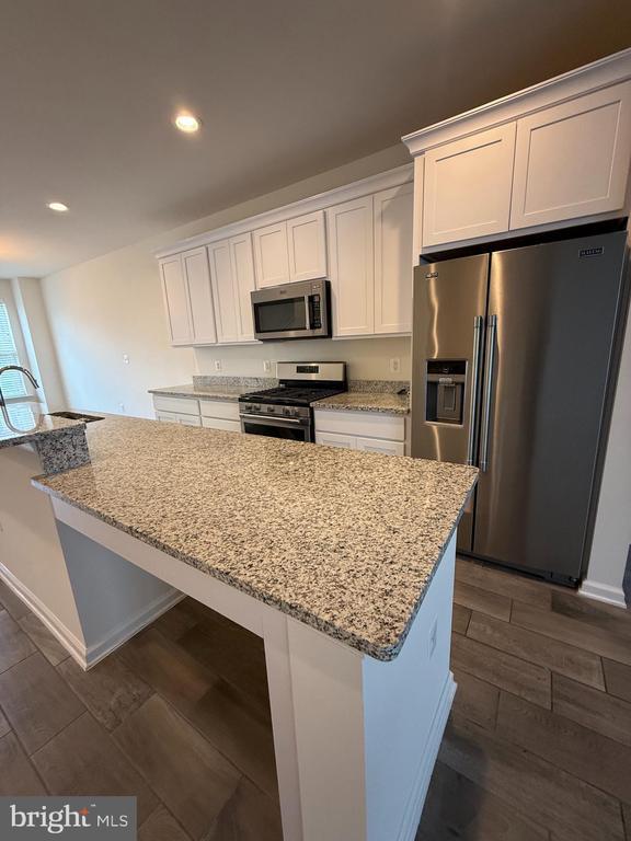 Building Photo - 9508 Weshire Dr