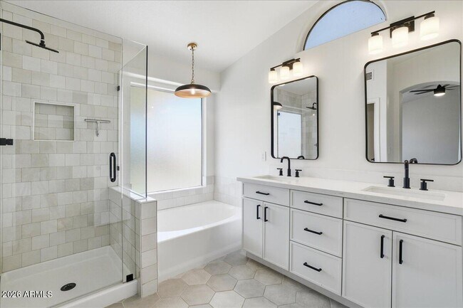 Building Photo - 3743 W Shannon St