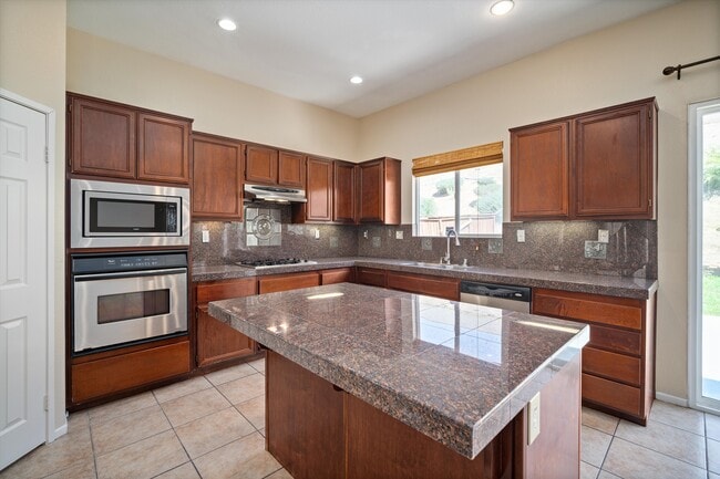 Building Photo - 26426 Mare Ln