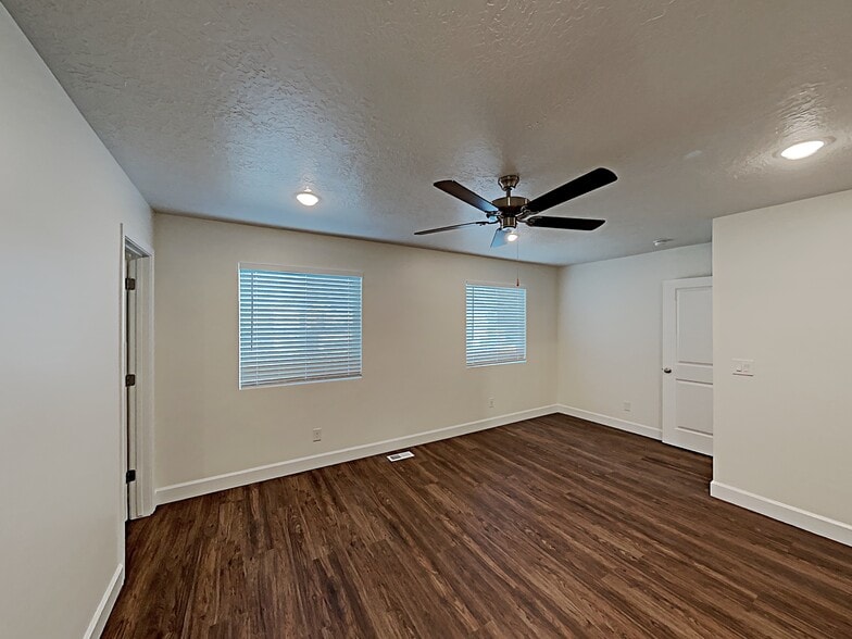 Building Photo - 1175 Wagon Way
