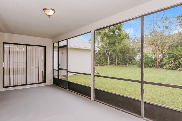 Building Photo - 2065 E Gloria Dr