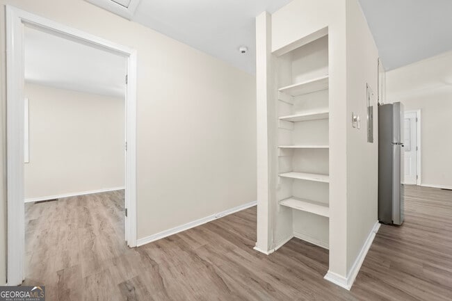 Building Photo - 3698 Fairlane Dr NW