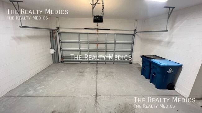 Building Photo - 1247 San Matio St