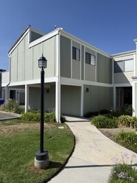 Building Photo - 27114 Hidaway Ave