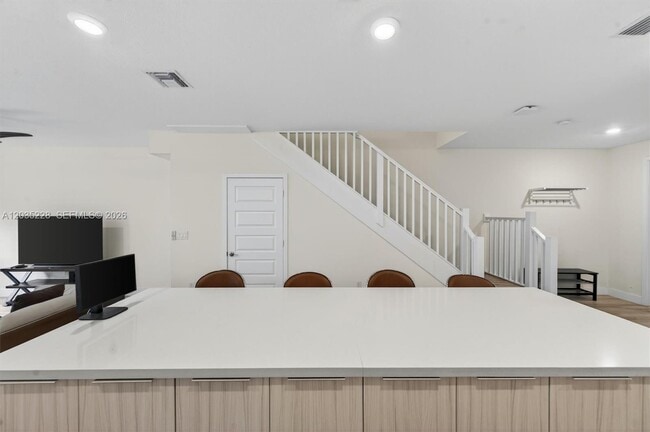 Building Photo - 15841 NW 91st Ct