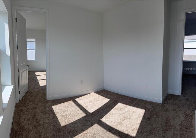 Building Photo - 10374 Pearson Ave