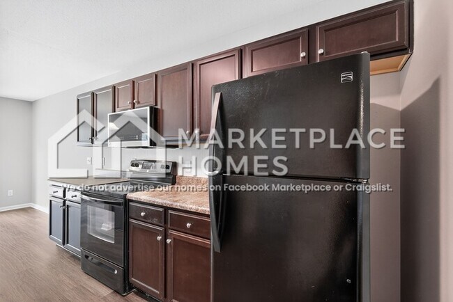 Building Photo - 401 Feather Site Ct