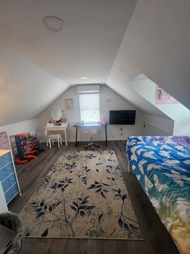 Building Photo - 8209 Dundalk Ave