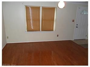 Building Photo - 1320 Peabody Dr