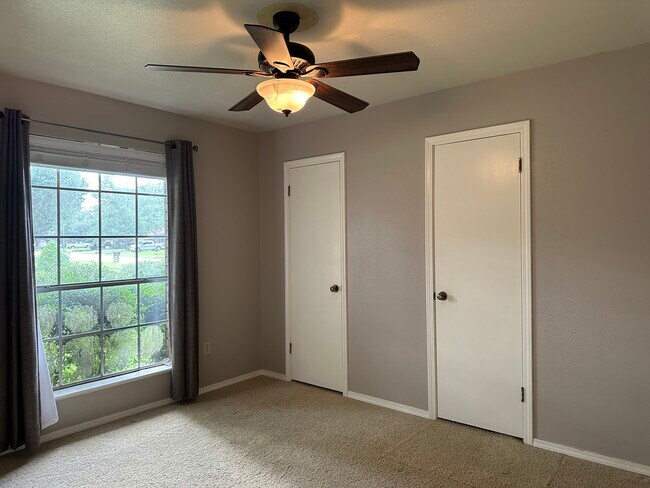 Building Photo - 8641 Chalmette Dr