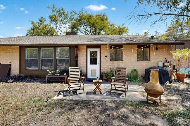 Building Photo - 7304 Eganhill Dr