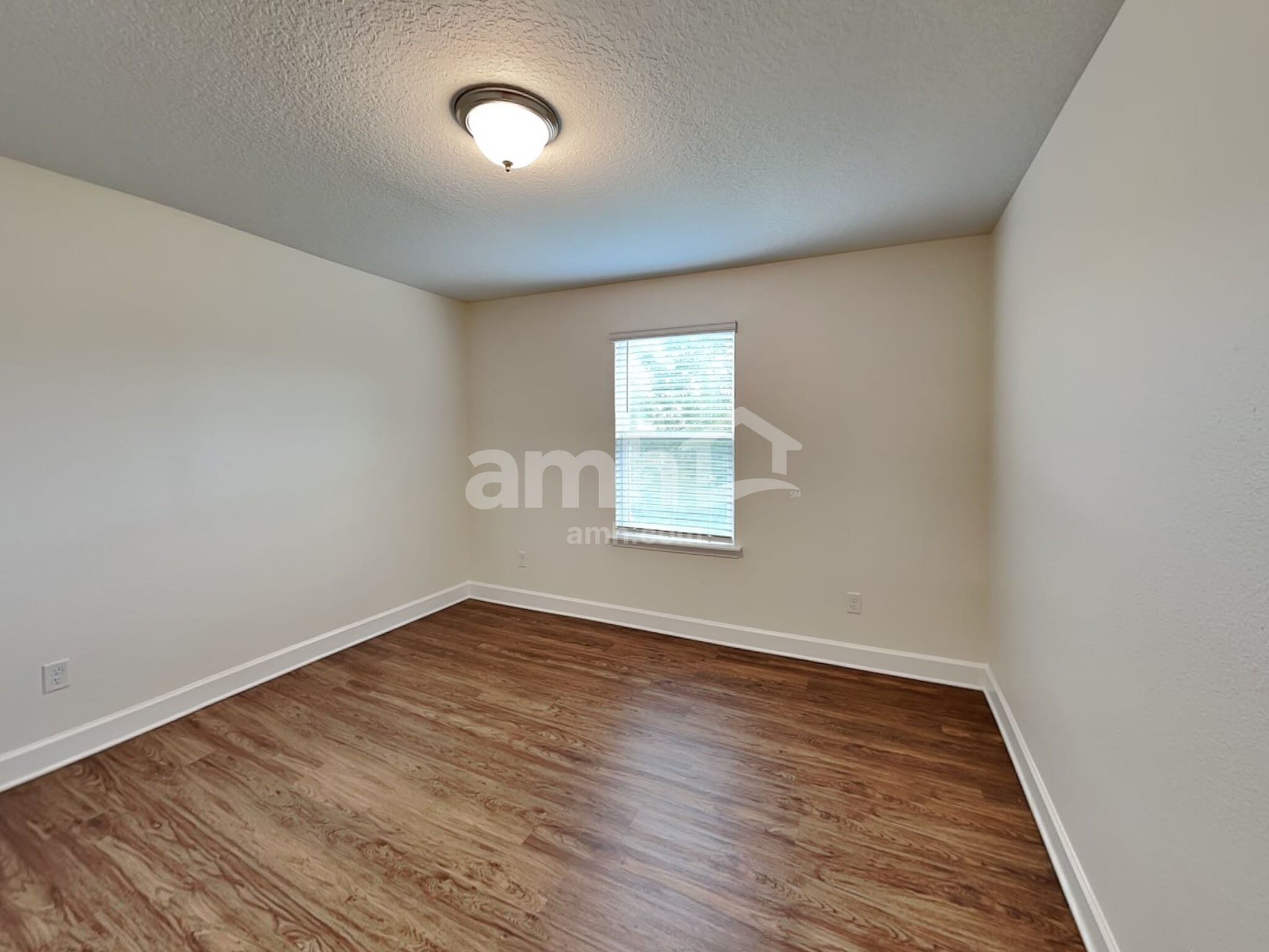 Building Photo - 8577 Highfield Ave