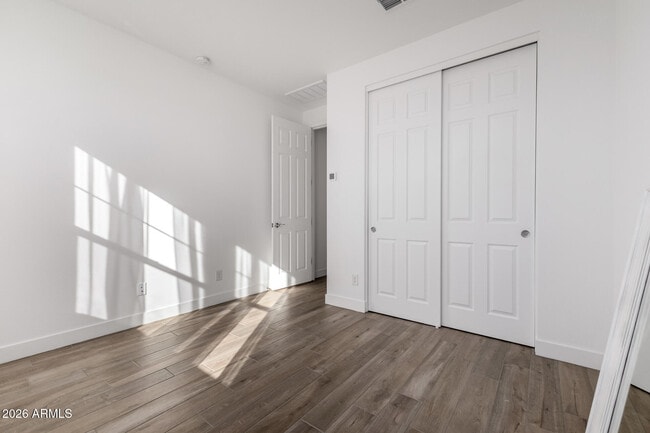 Building Photo - 16780 W Cameron Dr