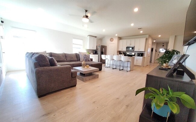 Building Photo - 31731 Hallington Hl Ln